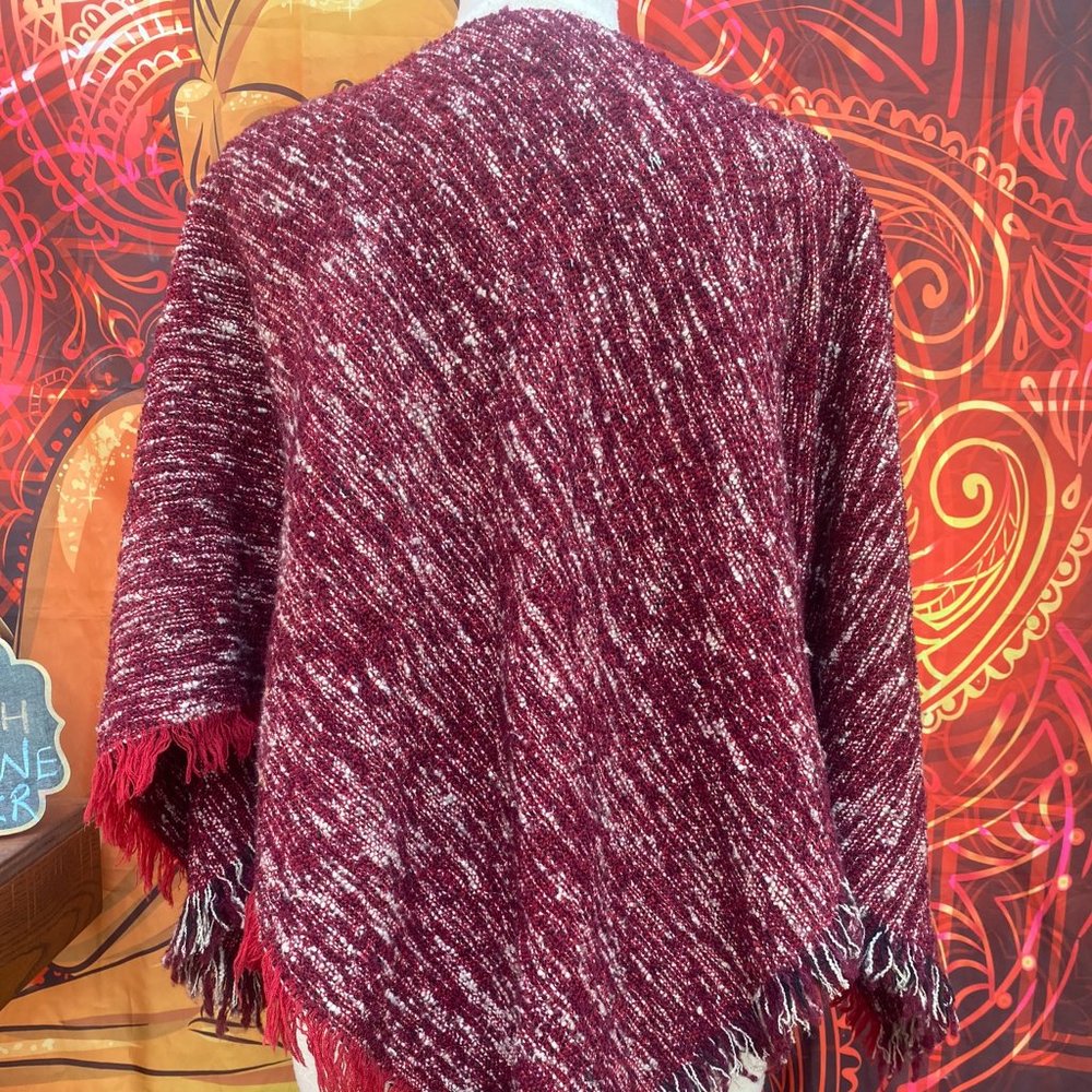 Vintage Tissé a la Main Au Terroir Wool Poncho – Handwoven in Canada